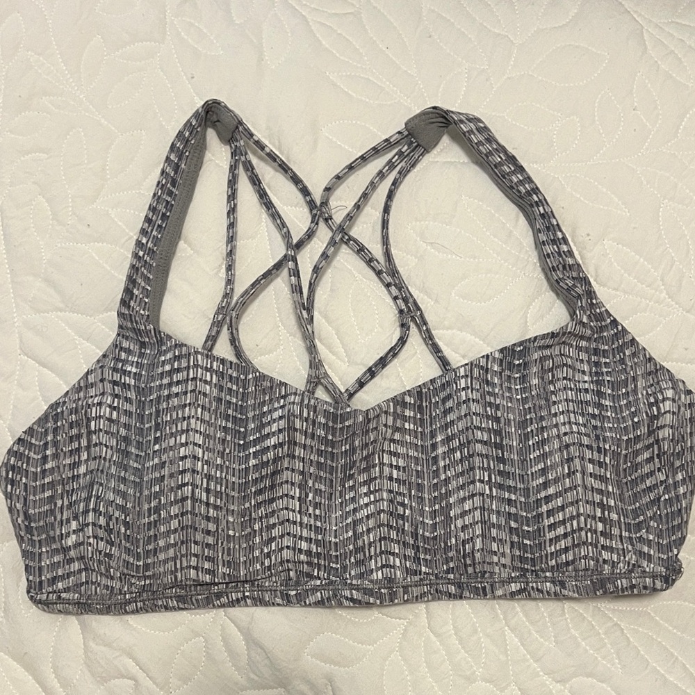 Lululemon Free to Be Wild Bra 10